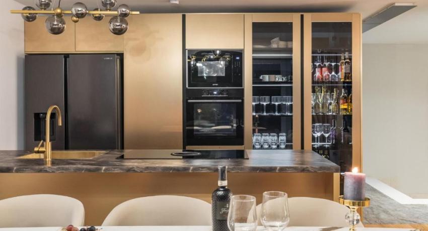 De luxe Villa Palace Al Nera 2 swimming pools at sea 📍Planikovica VII, 21223 Trogir, Croatie