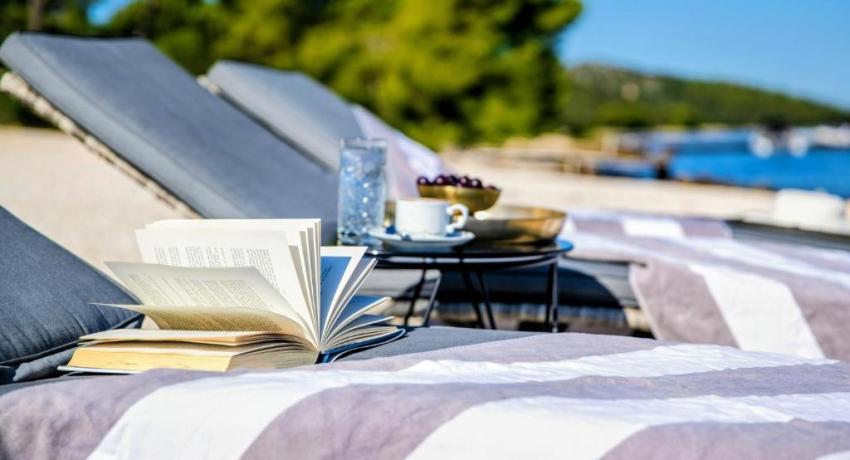 De luxe Villa Palace Al Nera 2 swimming pools at sea 📍Planikovica VII, 21223 Trogir, Croatie