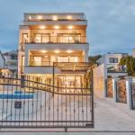 De luxe Villa Palace Al Nera 2 swimming pools at sea 📍Planikovica VII, 21223 Trogir, Croatie