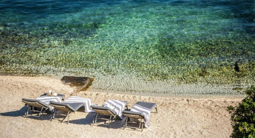 De luxe Villa Palace Al Nera 2 swimming pools at sea 📍Planikovica VII, 21223 Trogir, Croatie