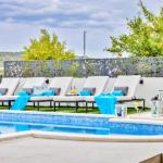 De luxe Villa Palace Al Nera 2 swimming pools at sea 📍Planikovica VII, 21223 Trogir, Croatie