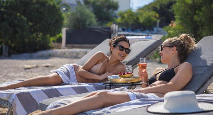De luxe Villa Palace Al Nera 2 swimming pools at sea 📍Planikovica VII, 21223 Trogir, Croatie