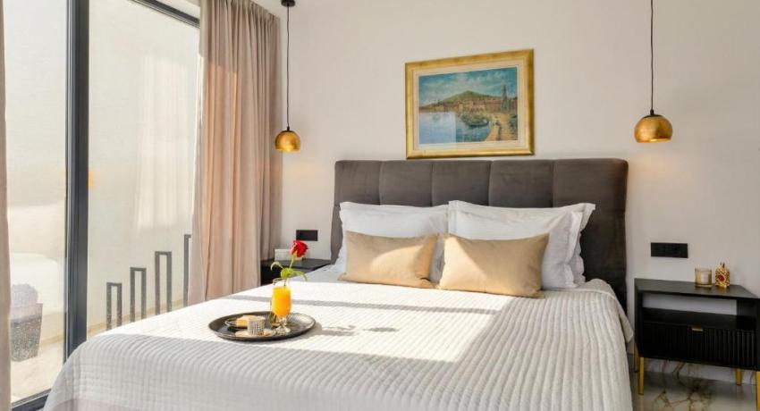 De luxe Villa Palace Al Nera 2 swimming pools at sea 📍Planikovica VII, 21223 Trogir, Croatie