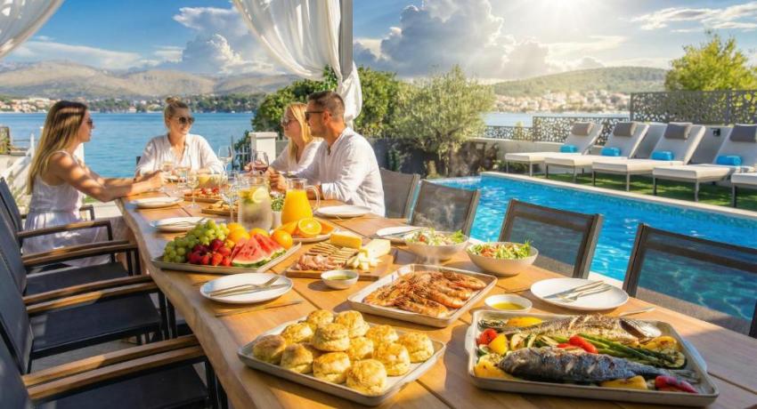 De luxe Villa Palace Al Nera 2 swimming pools at sea 📍Planikovica VII, 21223 Trogir, Croatie