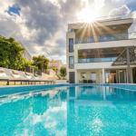 De luxe Villa Palace Al Nera 2 swimming pools at sea 📍Planikovica VII, 21223 Trogir, Croatie
