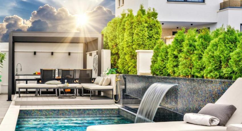 De luxe Villa Palace Al Nera 2 swimming pools at sea 📍Planikovica VII, 21223 Trogir, Croatie