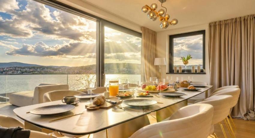 De luxe Villa Palace Al Nera 2 swimming pools at sea 📍Planikovica VII, 21223 Trogir, Croatie
