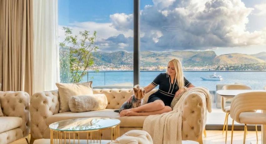 De luxe Villa Palace Al Nera 2 swimming pools at sea 📍Planikovica VII, 21223 Trogir, Croatie