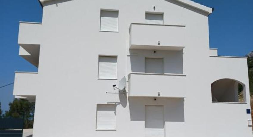 APARTMANI JELIĆ 📍 Put Starog Sela 49, 21310 Stanići, Croatie
