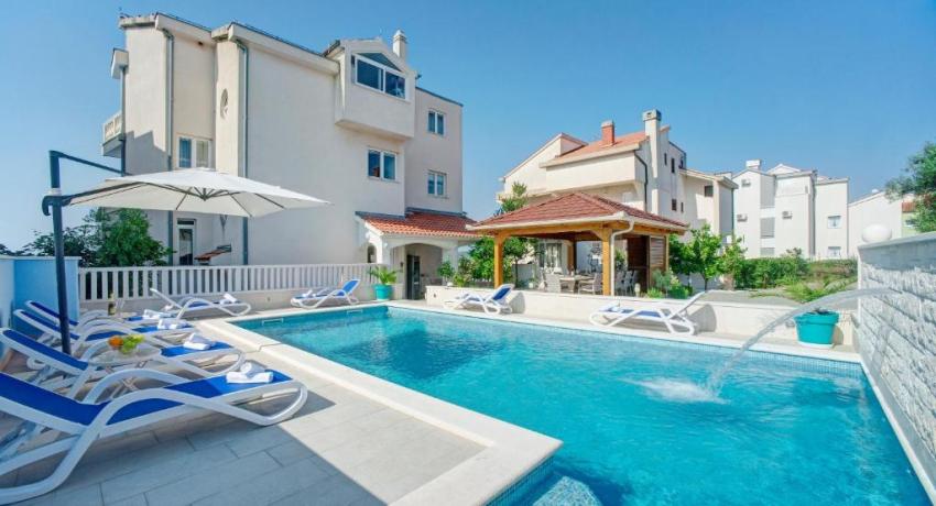 Apartments Plavi Biser 📍 Podsolarsko 80A, 22000 Šibenik, Croatie