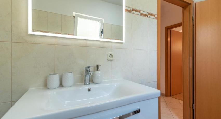 Comfortable apartment near the sea 📍Put Salduna I 10, 21220 Trogir, Croatie
