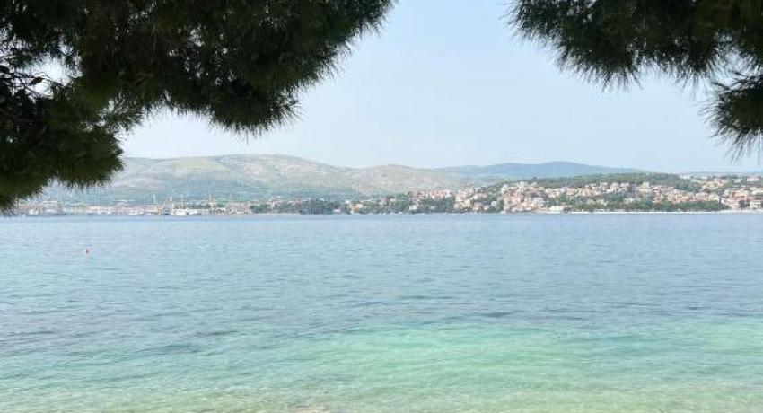 Beachfront house Olbia 📍9 Planikovica VI, 21223 Trogir, Croatie