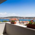 Beachfront house Olbia 📍9 Planikovica VI, 21223 Trogir, Croatie