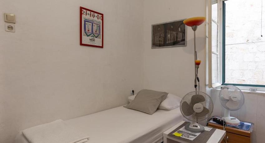 B&B BUZA HOUSE📍 6 Ulica Đura Baljevi, Vieille ville, 20000 Dubrovnik, Croatie