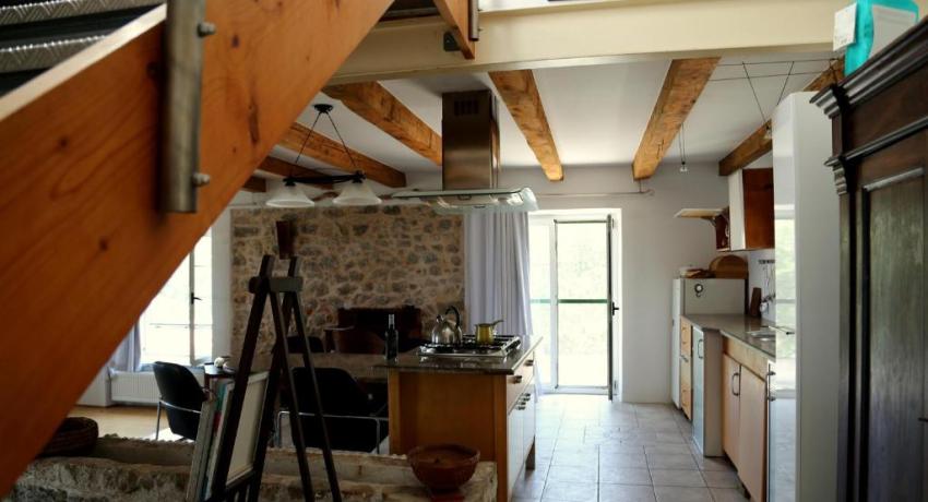 Eco Residence Rokotov 📍 Uvala Sv Ante 18, 21460 Stari Grad, Croatie