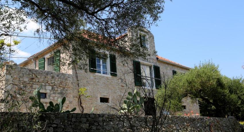 Eco Residence Rokotov 📍 Uvala Sv Ante 18, 21460 Stari Grad, Croatie