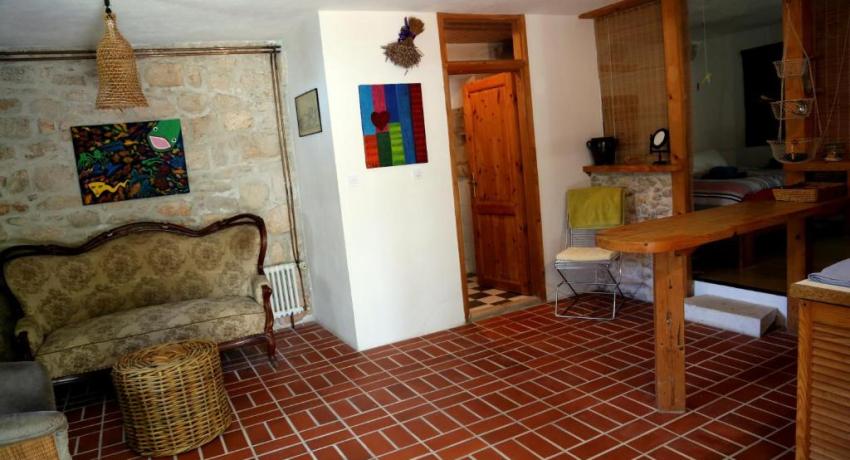 Eco Residence Rokotov 📍 Uvala Sv Ante 18, 21460 Stari Grad, Croatie