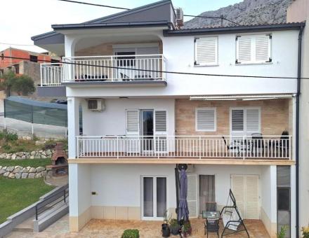 Apartments with parking space Stanici, Omis - 11421 📍 21310 Celina, Croatie