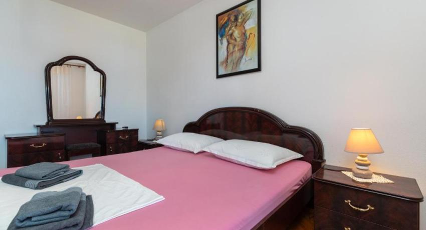Apartments with parking space Stanici, Omis - 11421 📍 21310 Celina, Croatie