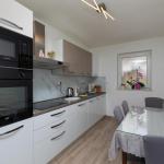 Apartments with parking space Stanici, Omis - 11421 📍 21310 Celina, Croatie