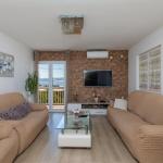 Apartments with parking space Stanici, Omis - 11421 📍 21310 Celina, Croatie