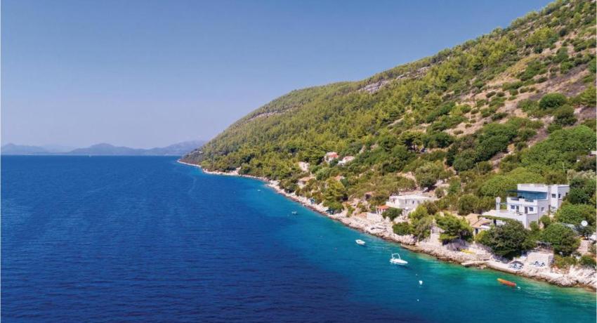 Two-Bedroom Apartment In Ratac📍 20232 Orašac, Croatie