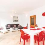 Two-Bedroom Apartment In Ratac📍 20232 Orašac, Croatie